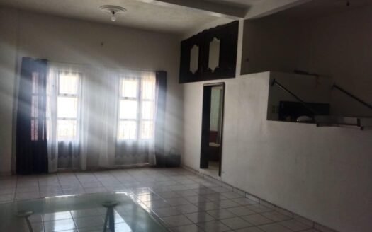 Casa de 4 Pisos en Calle Victor Rosales, Zac.