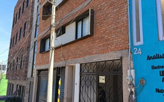 Departamento en avenida Pedro Coronel – Calle Lava